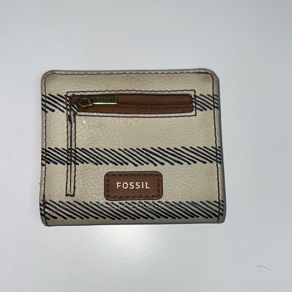 Fossil Beige and Brown Striped Wallet